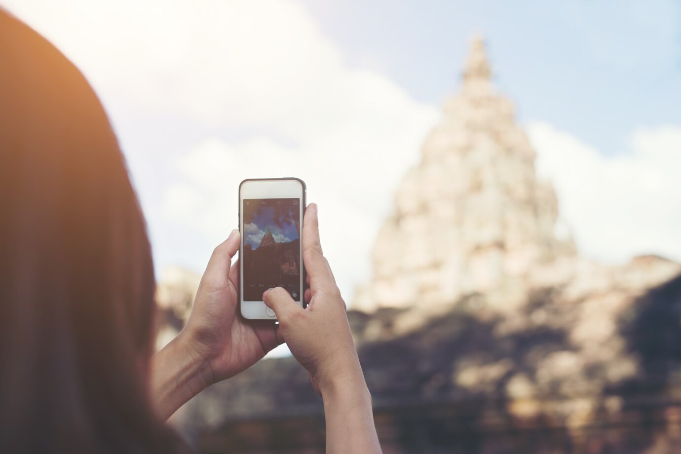 What Should I Do to My iPhone When Traveling Internationally? A Complete Guide